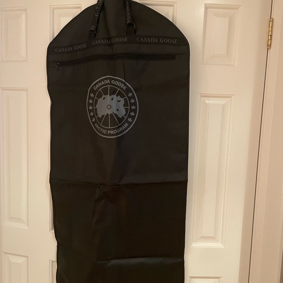 Canada goose womens 2xs in good condition. - Picture 2 of 4